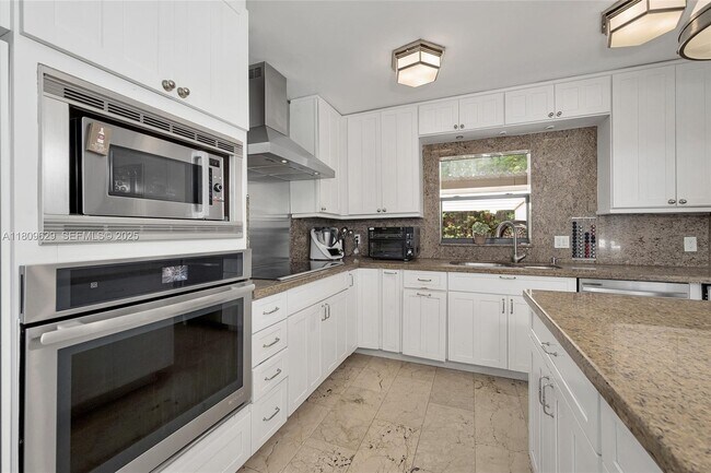 Building Photo - 201 Knollwood Dr