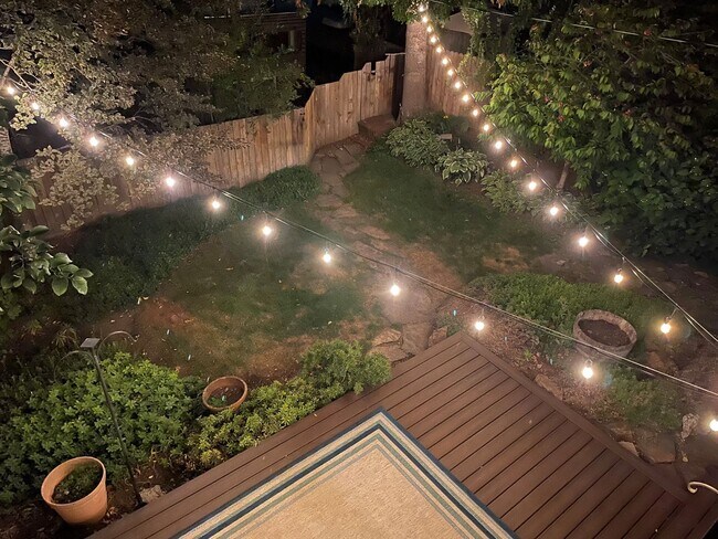 Building Photo - Fully Furnished Executive Sander's Beach Rental