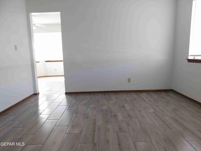 Building Photo - 11249 War Feather Dr