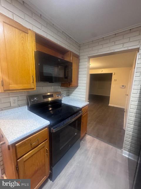 Building Photo - 5031 Huron St