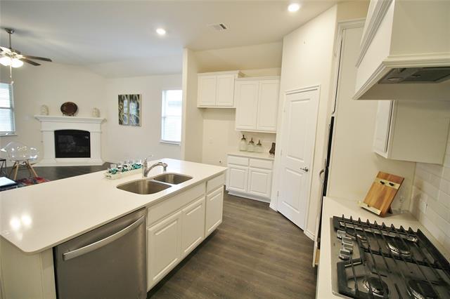 Building Photo - 4130 Ellinger Dr