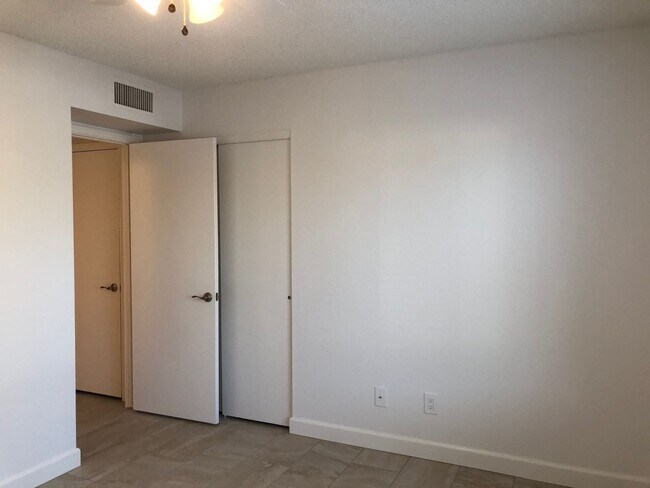 Building Photo - 2343 Leisure World