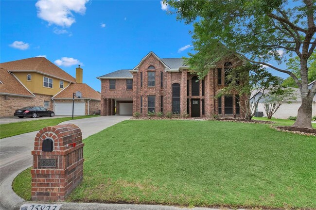 Building Photo - 25823 Lake Lawn Dr