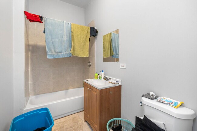 Building Photo - 1242 S Tripp Ave