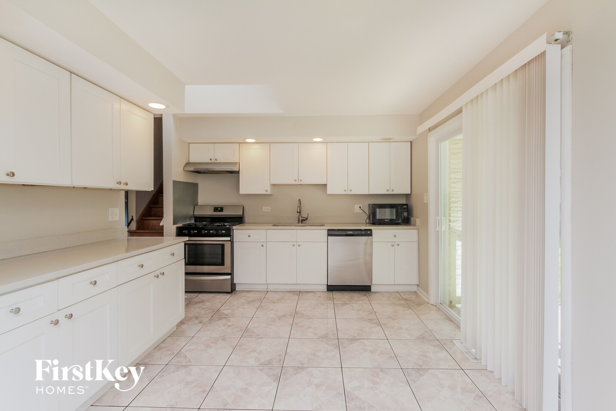 Building Photo - 7758 Sycamore Dr