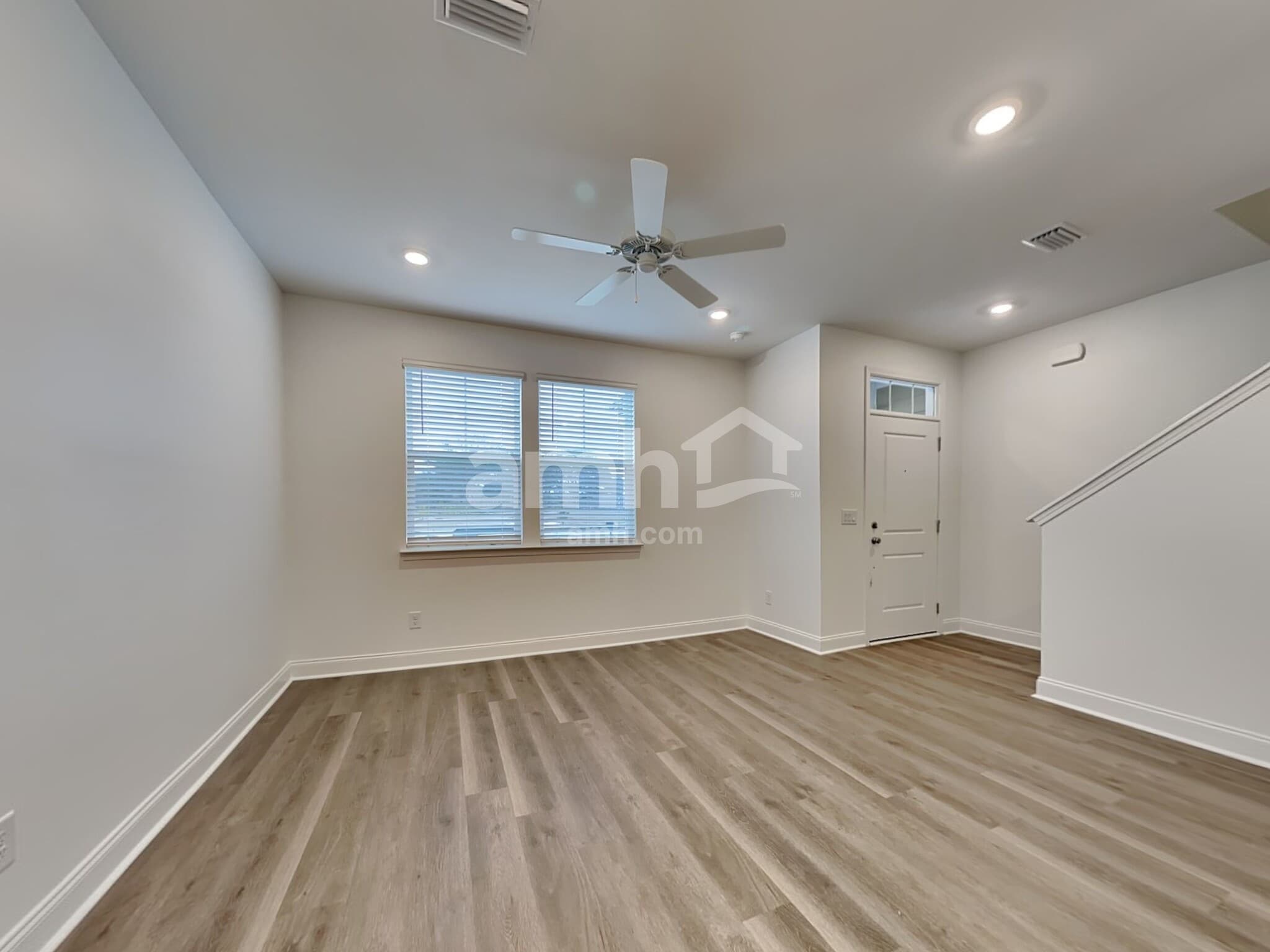 Building Photo - 104 Slice Dr