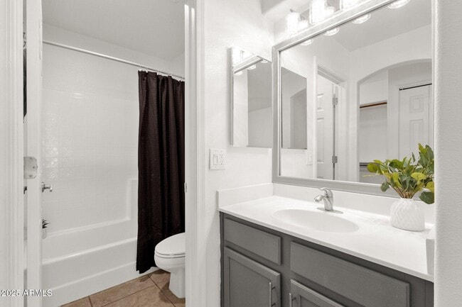 Building Photo - 13636 N Saguaro Blvd