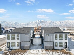 Building Photo - 1187 Lauren Ln