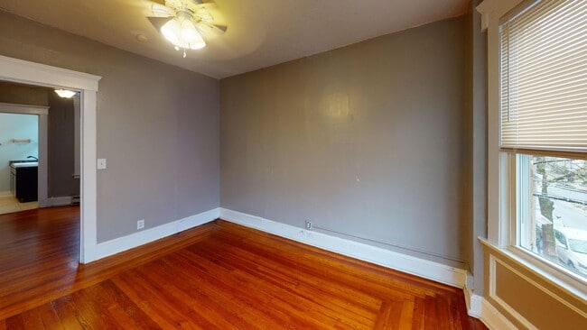Building Photo - Sunny 1BR in East Rock | Hot Water & Gas Included | Walk to Yale