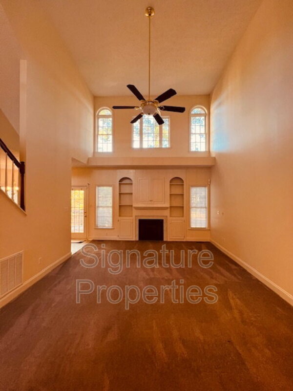 Building Photo - 5100 Beachmere Ct