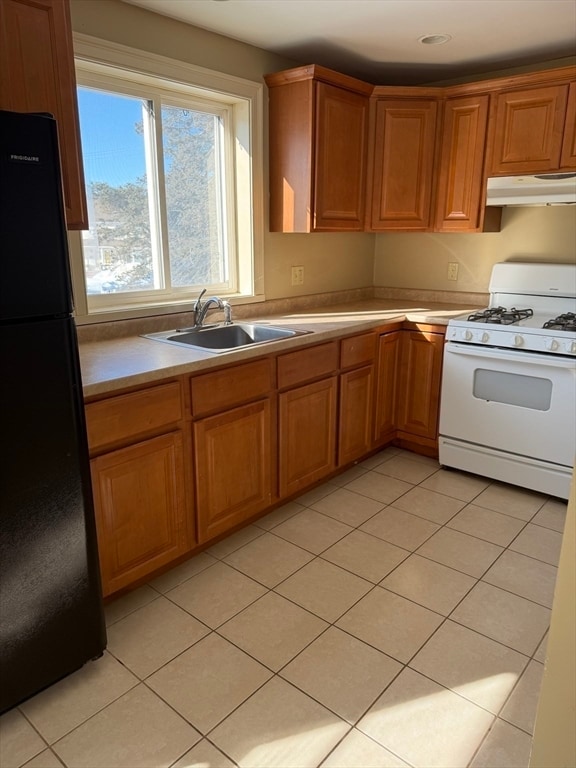 Building Photo - 52 Floral St