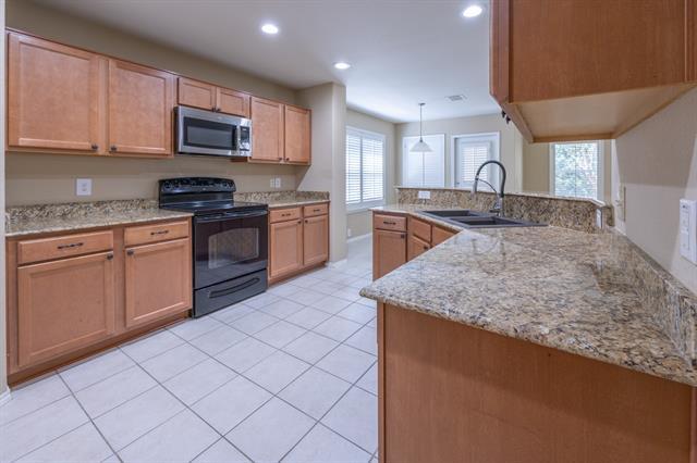 Building Photo - 15905 Avenel Way