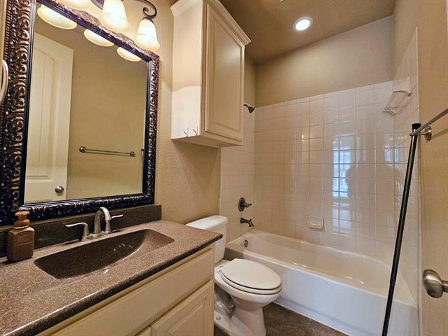 Building Photo - 7047 Comal Dr
