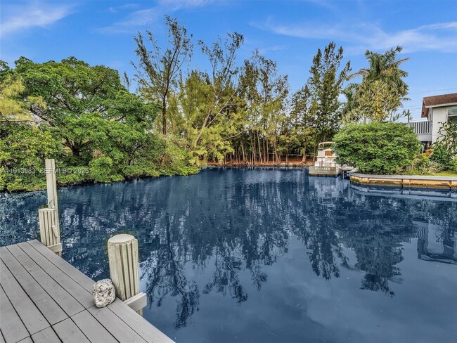 Building Photo - 4500 SW 42nd Terrace