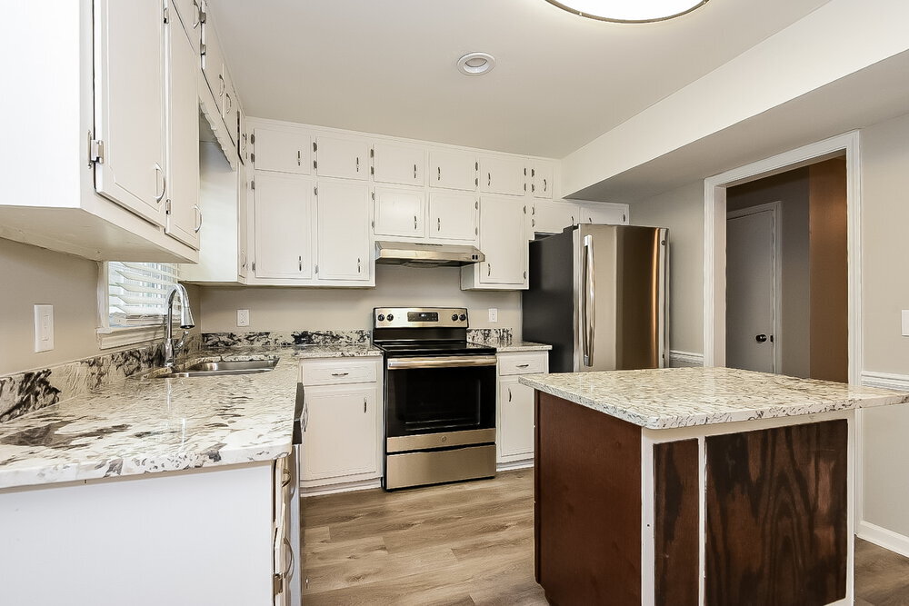 Building Photo - 1220 Izod Ct