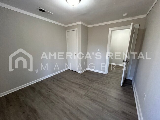 Building Photo - MOVE IN SPECIAL!!! - Home for rent in Adamsville! - Sign a lease by 5/31/26 to get ONE MONTH FREE!!!