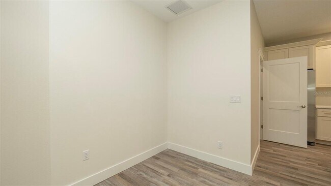 Building Photo - 6454 Freeport Dr