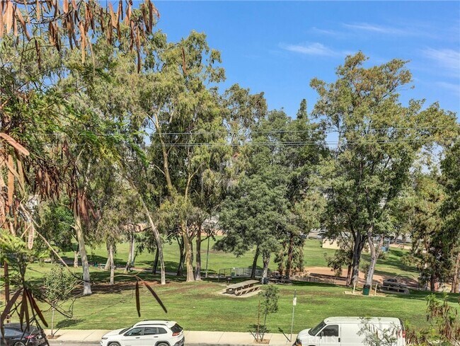 Building Photo - 4126 1st St