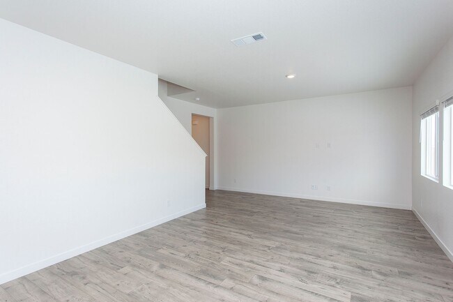 Building Photo - 436 Summer Triangle