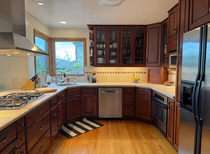 Building Photo - 6746 Cutting Blvd