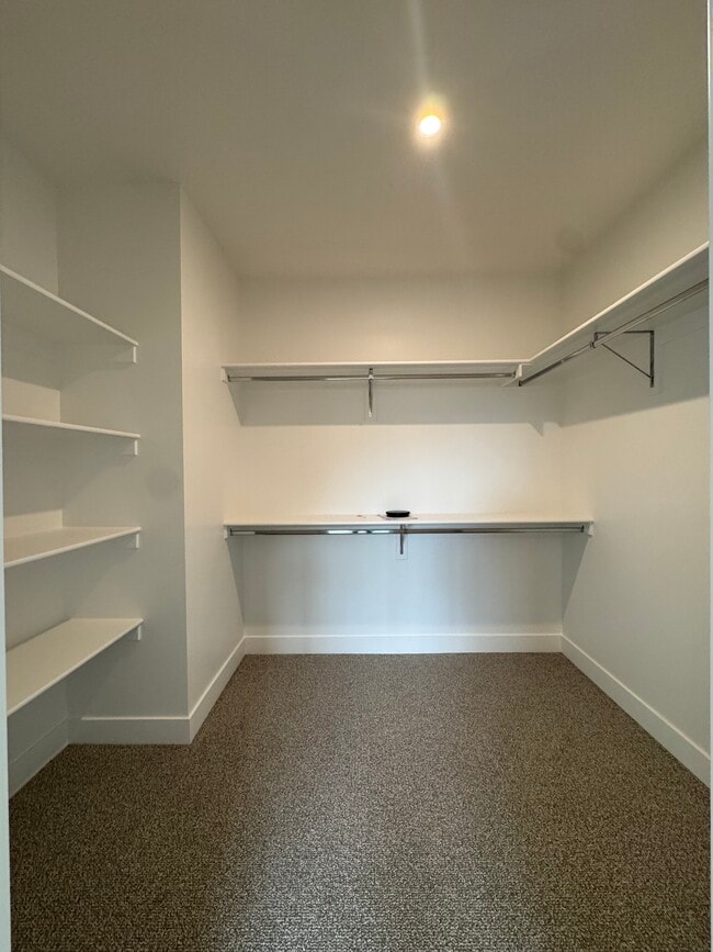 Building Photo - 1593 E Dihedral Dr