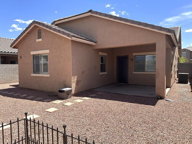 Building Photo - 11642 W Mountain View Dr