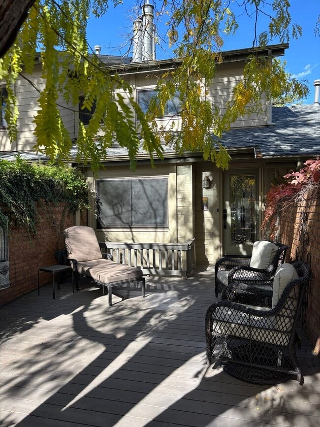 Building Photo - 770 Quince Cir