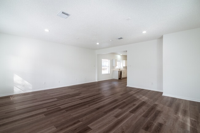 Building Photo - 1030 Wentworth Dr