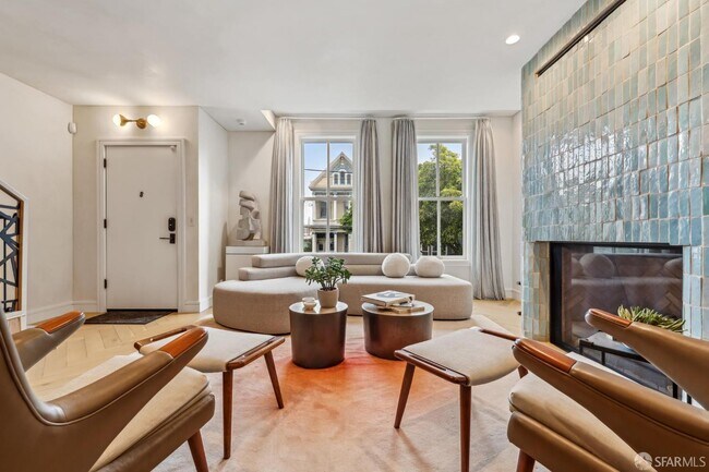 Building Photo - 7 Seymour St