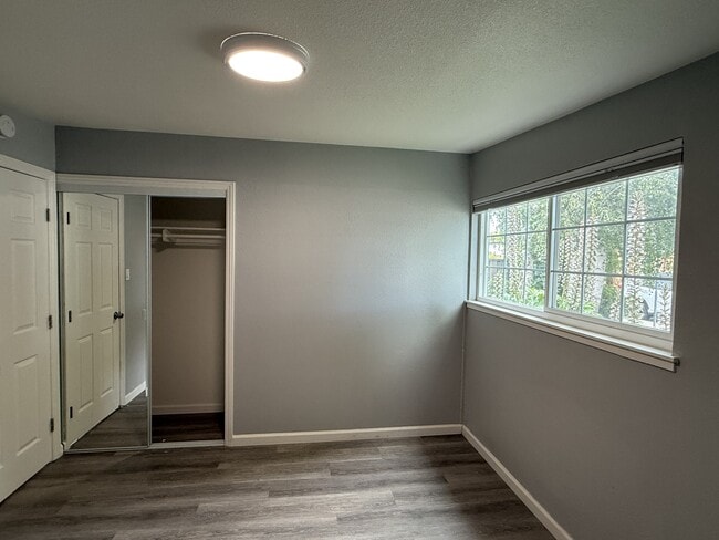 Building Photo - 4717 Beechwood Ave