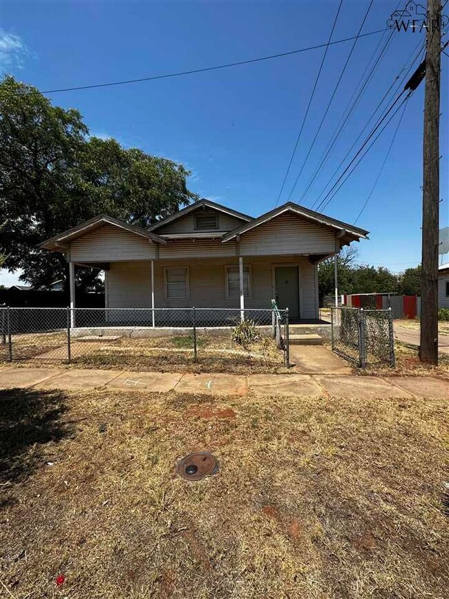 Building Photo - 1106 13th St