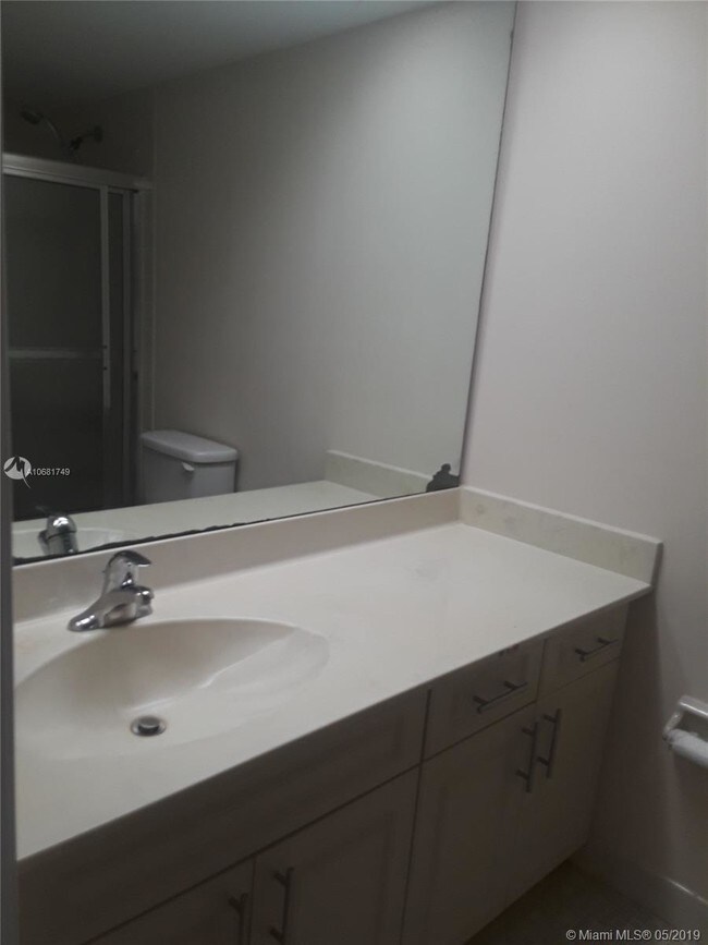 Building Photo - 3499 Oaks Way