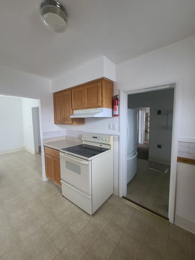 Building Photo - 2 bedroom, 1 bath downtown Dallas with yard