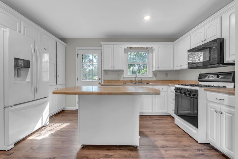 Building Photo - 425 Centennial Ave