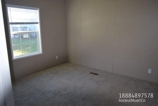 Building Photo - 239 Old Tavern Ln