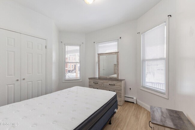 Building Photo - 2210 15th St