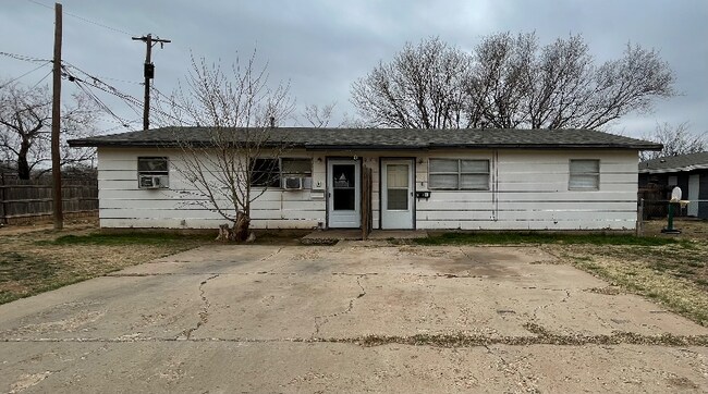 Primary Photo - 2101 39th St