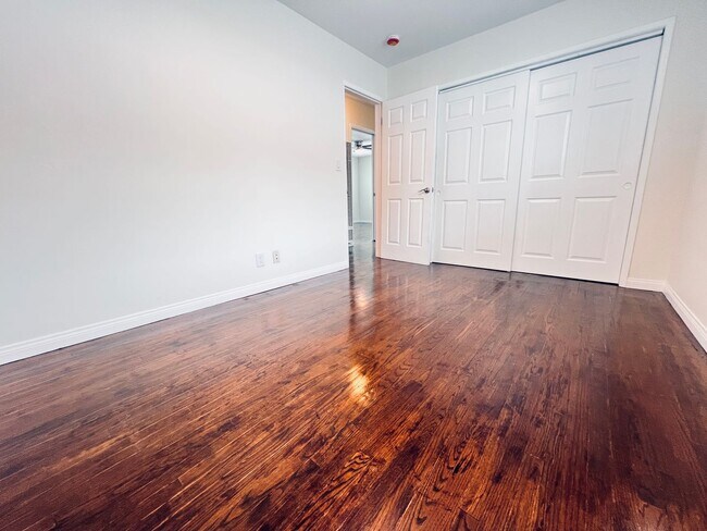 Building Photo - Escondido Historic Neighborhood 3 Bedroom 2 Bath Home