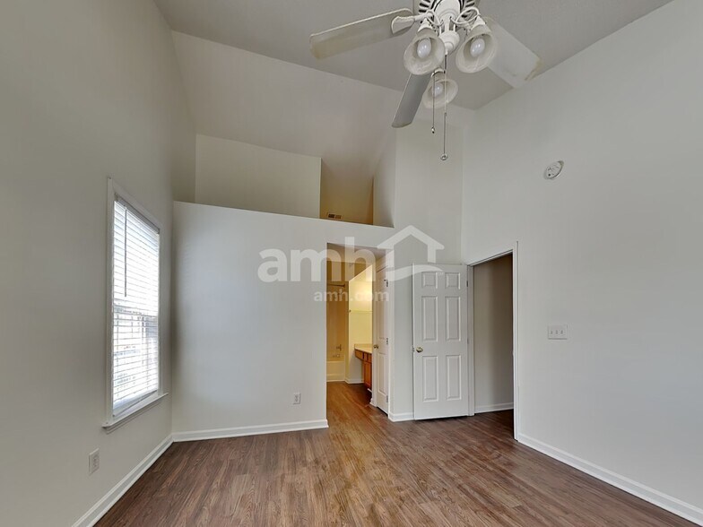 Building Photo - 5805 Brookshadow Dr