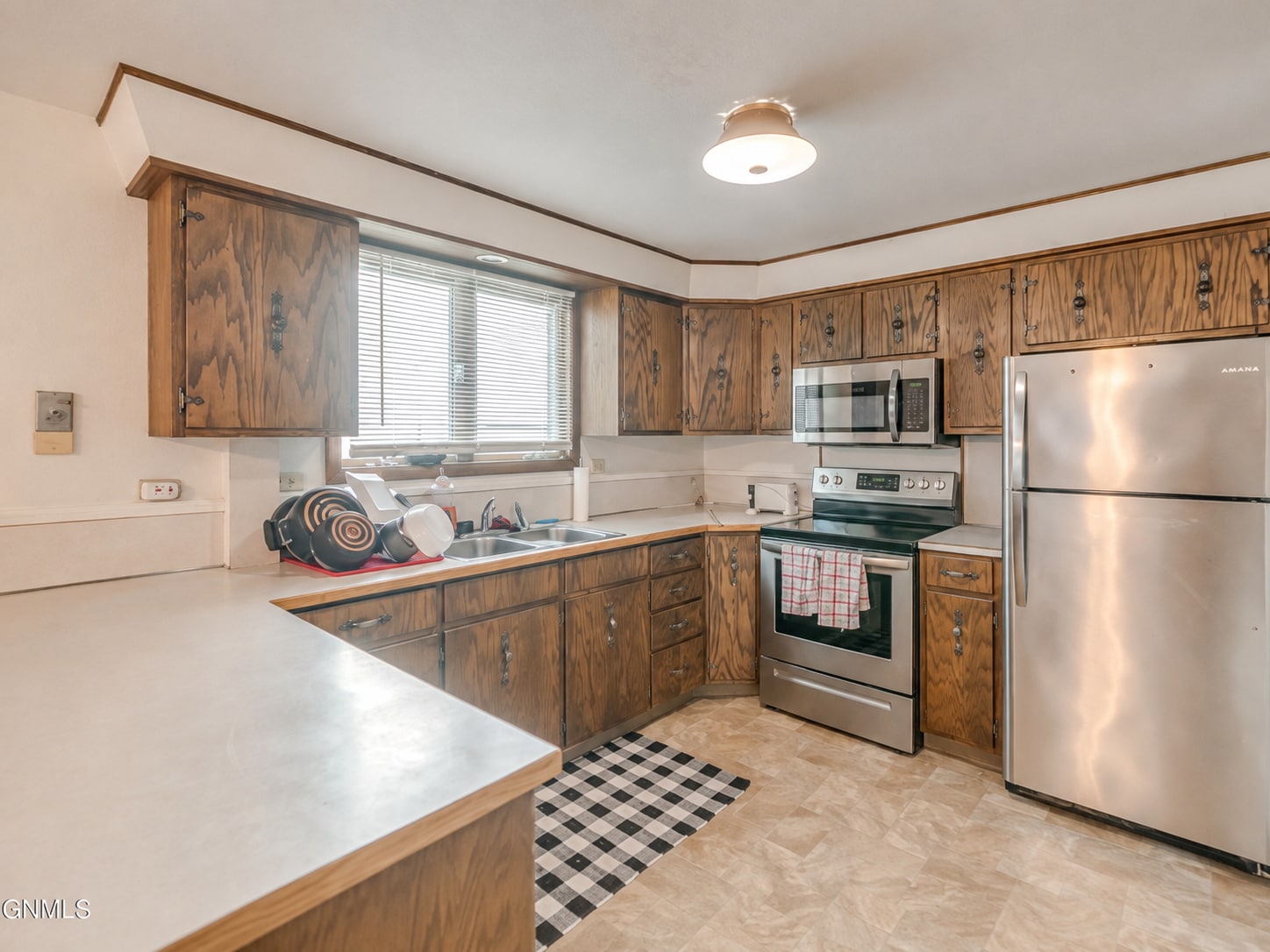Building Photo - 333 W Ingals Ave