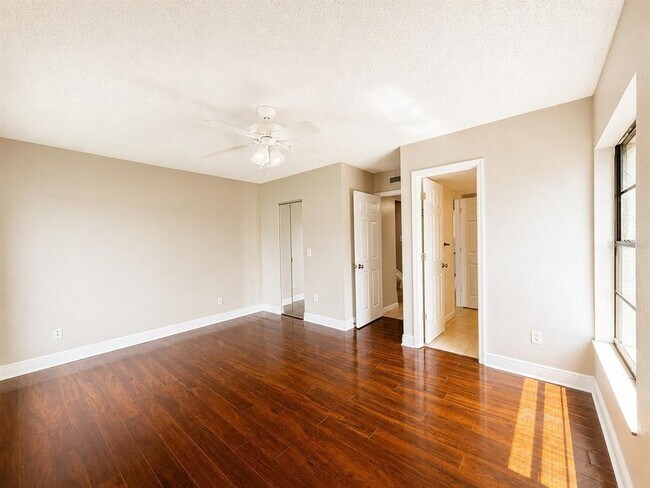 Building Photo - 5104 Springwater Ct