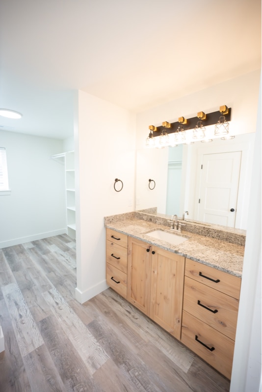 Building Photo - 520 E South Weber Dr