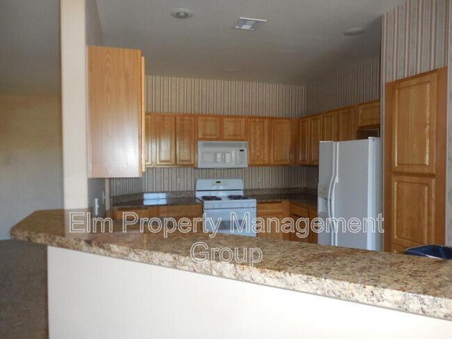 Building Photo - 3555 Meridale Dr