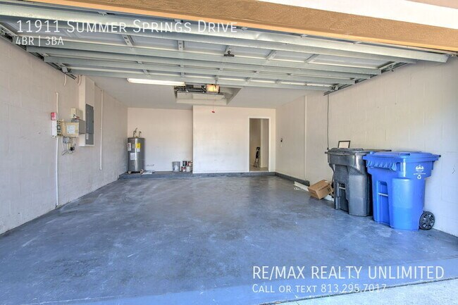 Building Photo - 11911 Summer Springs Dr