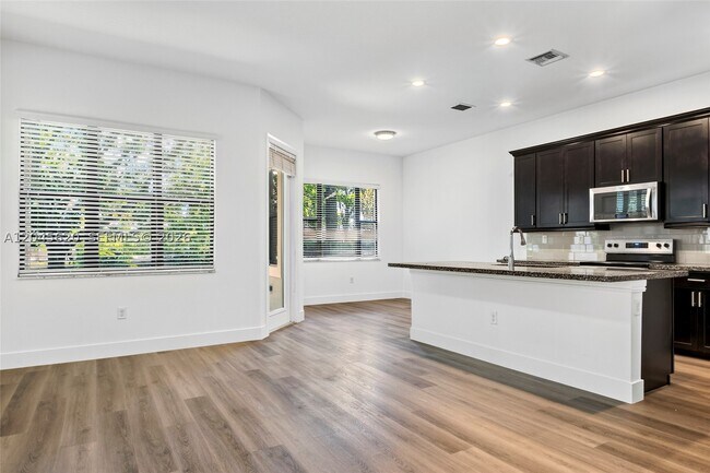Building Photo - 142 SW 127th Terrace
