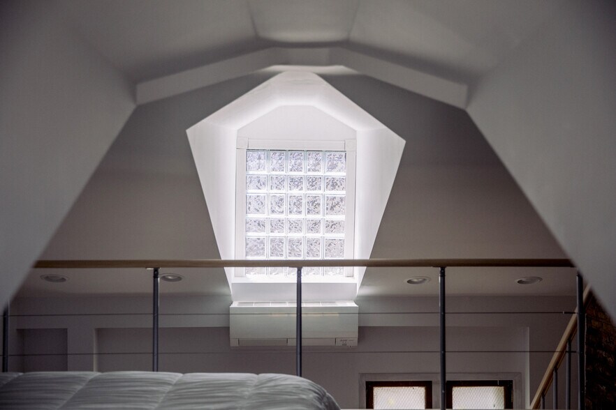 Building Photo - 3925 W Eddy St