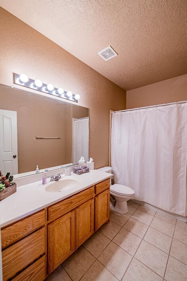 Building Photo - 9719 Calle Chamisa NW