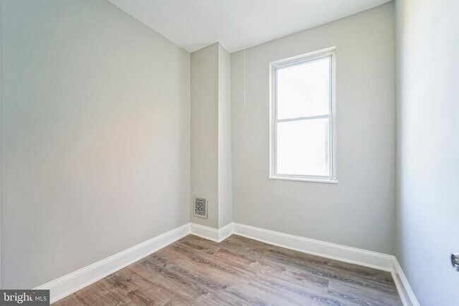 Building Photo - 2356 McCulloh St