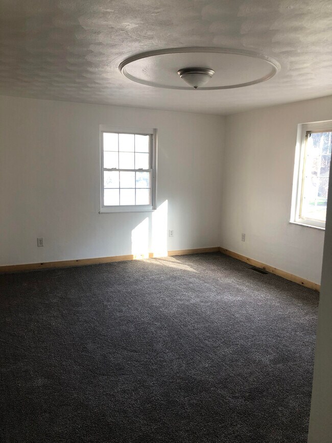 Living Area - 507 N 12th St