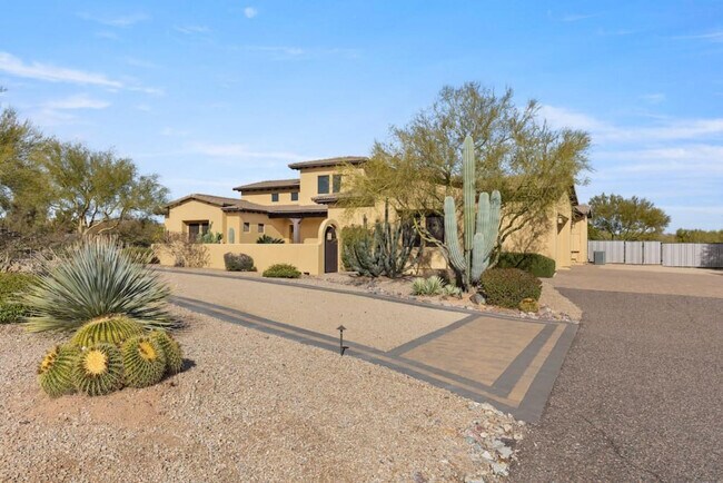 Building Photo - 14010 E Desert Vista Trail